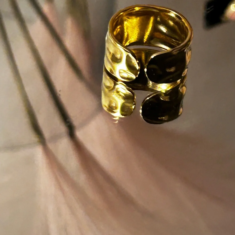 Ring - Picture 7 of 9